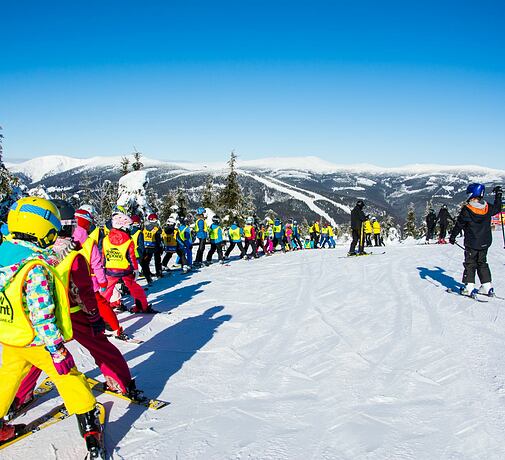 Skupinová výuka lyžování pro děti s obědem / Špindlerův Mlýn